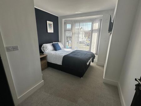 1 bedroom house of multiple occupation to rent - Photo 2