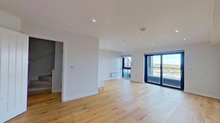 3 bedroom flat to rent - Photo 2