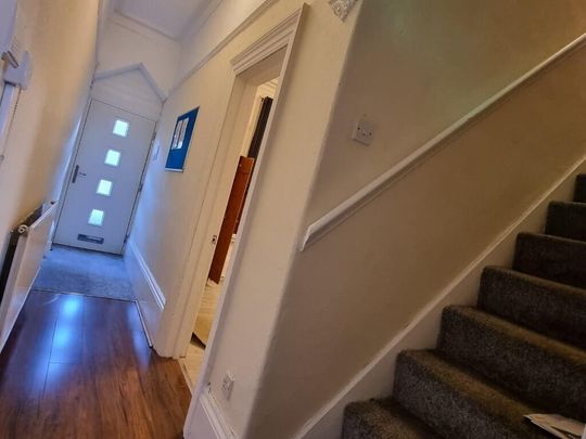6 bedroom terraced house to rent - Photo 1
