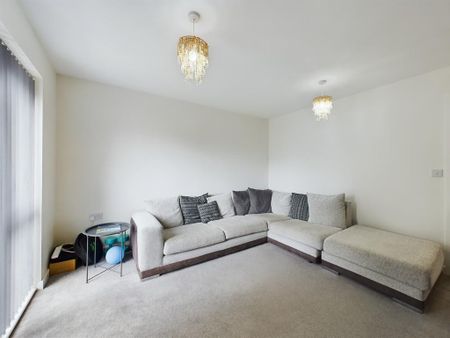 2 bedroom end of terrace house to rent - Photo 2