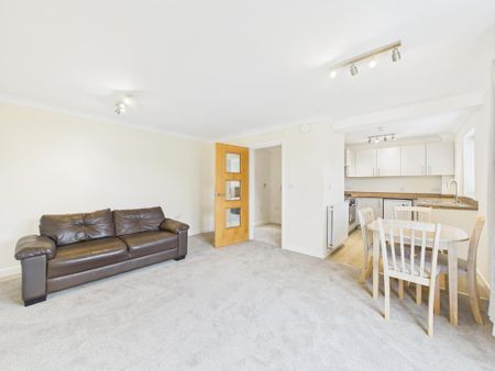 2 bedroom flat to rent - Photo 2