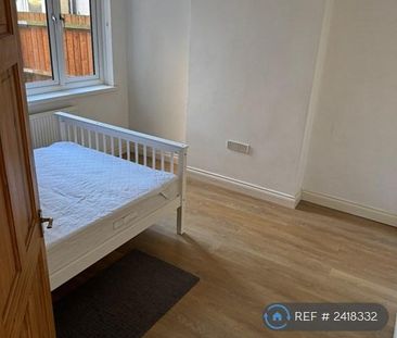 2 bedroom maisonette to rent - Photo 3
