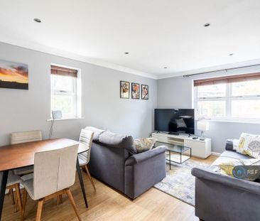 2 bedroom flat to rent - Photo 2