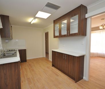 10 Butler Crescent, Port Augusta West - Photo 4