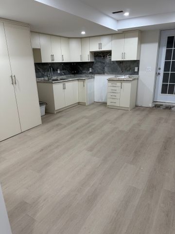 For Lease - 10 Trellanock Road, Brampton, Ontario - Photo 2