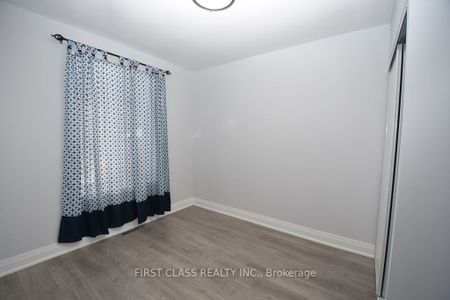 For Lease - 319 Senlac Road Unit# Front, Toronto, Ontario - Photo 4