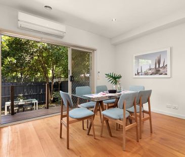 10/2 Scott Street, Essendon VIC 3040 - Photo 2