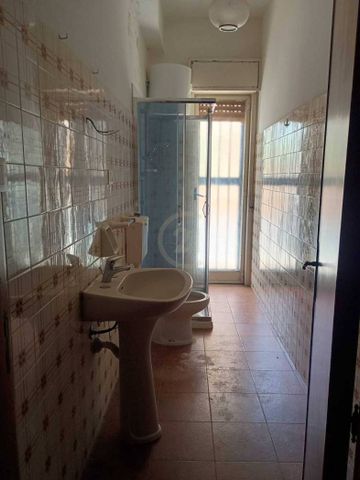 Appartamento buono stato, primo piano, Centro, Belpasso - Photo 3