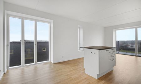 Strandparken 1 - Skøn og stor 4-værelses lejlighed med altan ved vandet - Foto 3