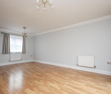 4 bedroom semi-detached house to rent - Photo 1