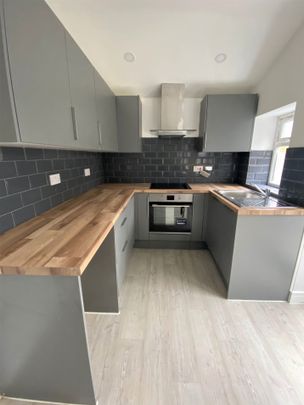 £900 PCM, Modern Two Bedroom Ground Floor Apartment in High Street, Barry, Vale of Glamorgan, CF62 7DT - Photo 1