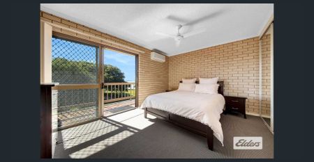 TWO WEEKS FREE RENT - 2 BEDROOM UNIT WITH PRIVATE BALCONY BOASTING OCEAN VIEWS - Photo 2