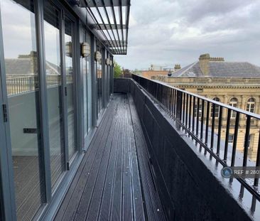 2 bedroom penthouse to rent - Photo 5