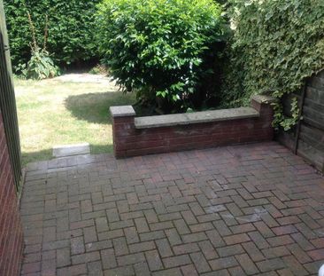 2 bedroom semi-detached house to rent - Photo 6