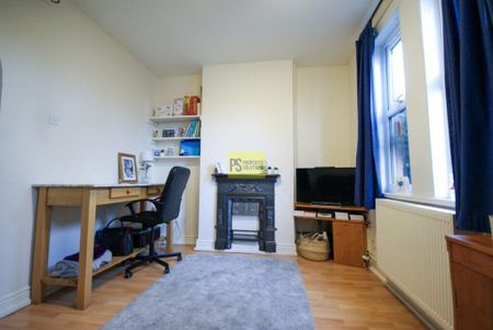 2 bedroom terraced house to rent - Photo 2