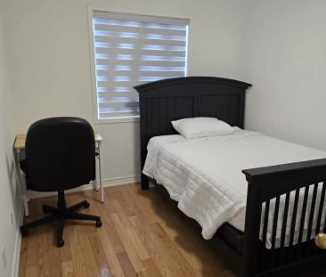 10 BROOKING STREET W - Photo 5