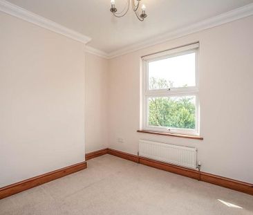 4 bedroom terraced house to rent - Photo 4