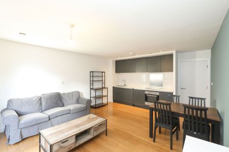 2 bedroom Apartment to rent - Photo 4