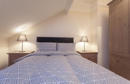 Room 4, 21 Willowbank Gardens, North Belfast, Belfast, BT15 5AH - Photo 2