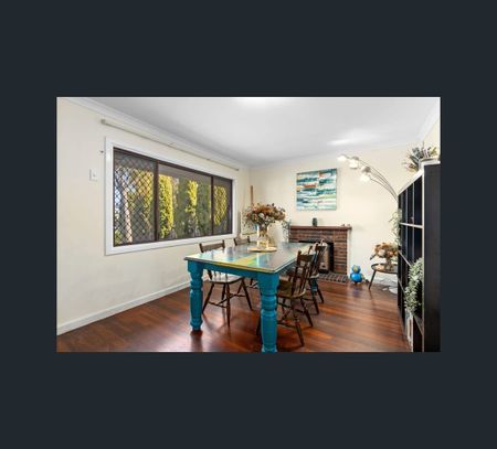 133 WILLIAMSON AVENUE, Cloverdale, WA 6105 - Photo 2