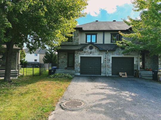 Maison à étages à louer - Gatineau (Aylmer) (Plateau de la Capitale) - Photo 1