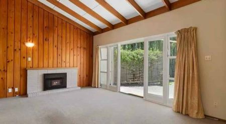 Spacious 4-Bedroom Family Home in Prime Forrest Hill Location - Photo 4