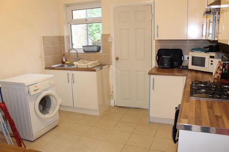 West End Road, High Wycombe - Photo 4