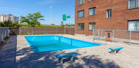 1 Bedroom Available At 455 Racine Avenue, Dorval - 455 Racine Avenue, Dorval - Photo 2