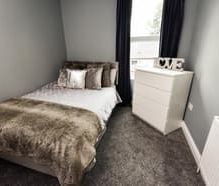 10 Bed - 28 Regent Park Terrace, Hyde Park, Leeds - LS6 2AX - Student - Photo 5