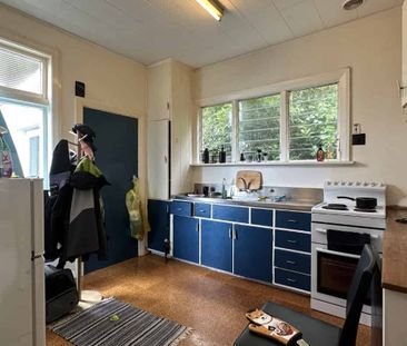 Two Bedroom House - Wadestown - Photo 3