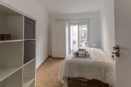 Carrer del Poeta Mas i Ros, Valencia, Valencian Community 46022 - Photo 3