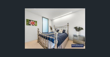 Position Perfect Two Bedroom Fully Furnished Luxury Apartment - Photo 2