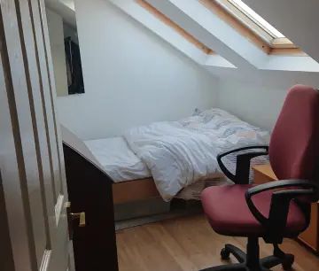 3 Bedroom, 1 Bathroom - Photo 6