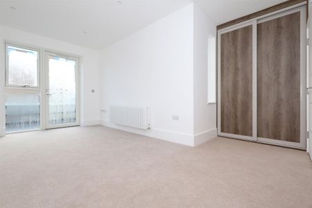 4 bedroom property to rent - Photo 2