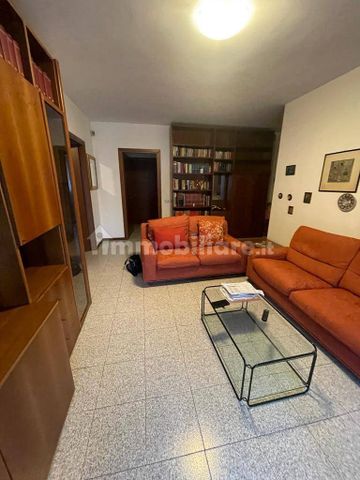 Trilocale via Cividale del Friuli 15, Bisceglie, Milano - Photo 2