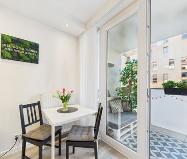 2 pokoje, balkon i garaż – komfort i styl w jednym - Photo 2