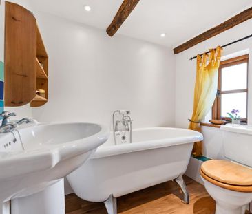 3 bedroom terraced house to rent - Photo 1