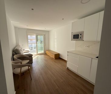 Middle Floor Apartment in Fuengirola - Photo 4