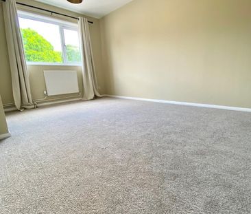 3 Bed Terraced House, Elmhurst Close, LS17 - Photo 4