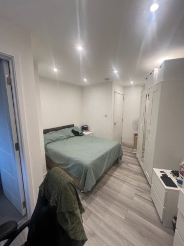2 Bed Flat, West Green Road, N15 - Photo 2