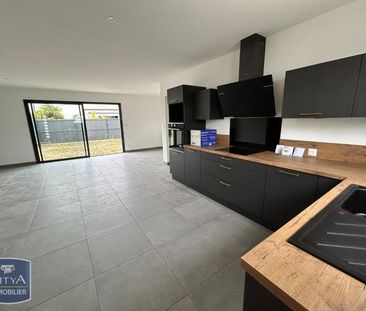 Location Maison 4 pièces 85m² AIGREFEUILLE D AUNIS 17290 - Photo 3