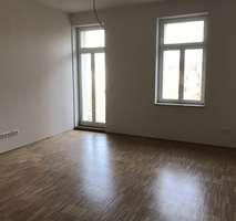 Zentrale Lage - wohnen im sanierten Jugendstilhaus! Fußbodenheizung,Aufzug, Balkon** WE08 - Photo 2