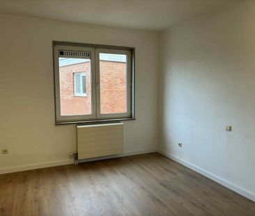 HERZELE - Ruim appartement vlakbij station - Foto 1