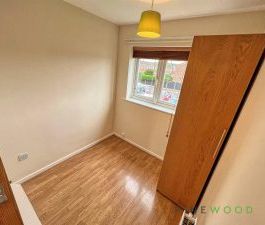 3 BEDROOM House - End Town House - Photo 6