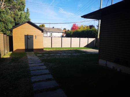 For Lease - 2351 Jefferson Street, Alta Vista and Area, Ontario - Photo 3