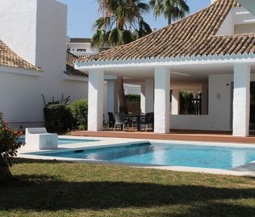 6 bedroom luxury Villa for rent in Marbella, Spain - Photo 5