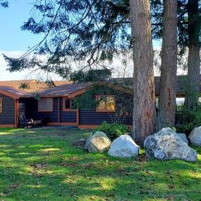 Oceanfront Panabode log farmhouse duplex (both sides) - Photo 3