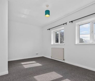 2 bedroom semi-detached house to rent - Photo 4