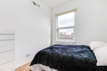 A well presented three bedroom apartment situated in the Munster Village area - Photo 2