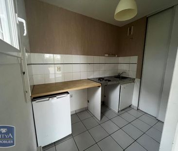 Location Appartement 3 pièces 54m² VAYRES 33870 - Photo 3